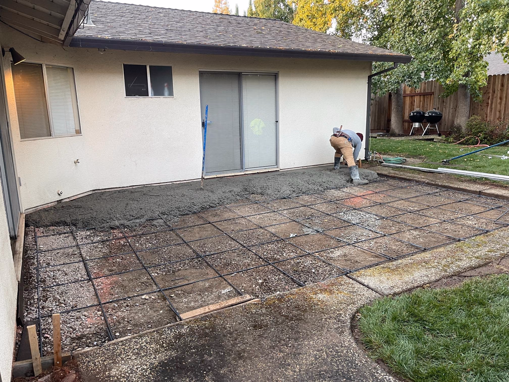 Concrete driveway and approach installed in Sacramento, CA
